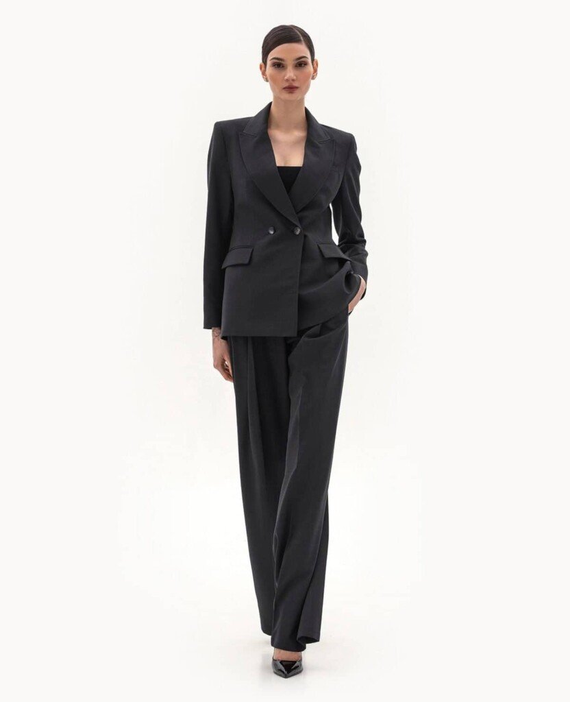 Комплект: жакет и брюки